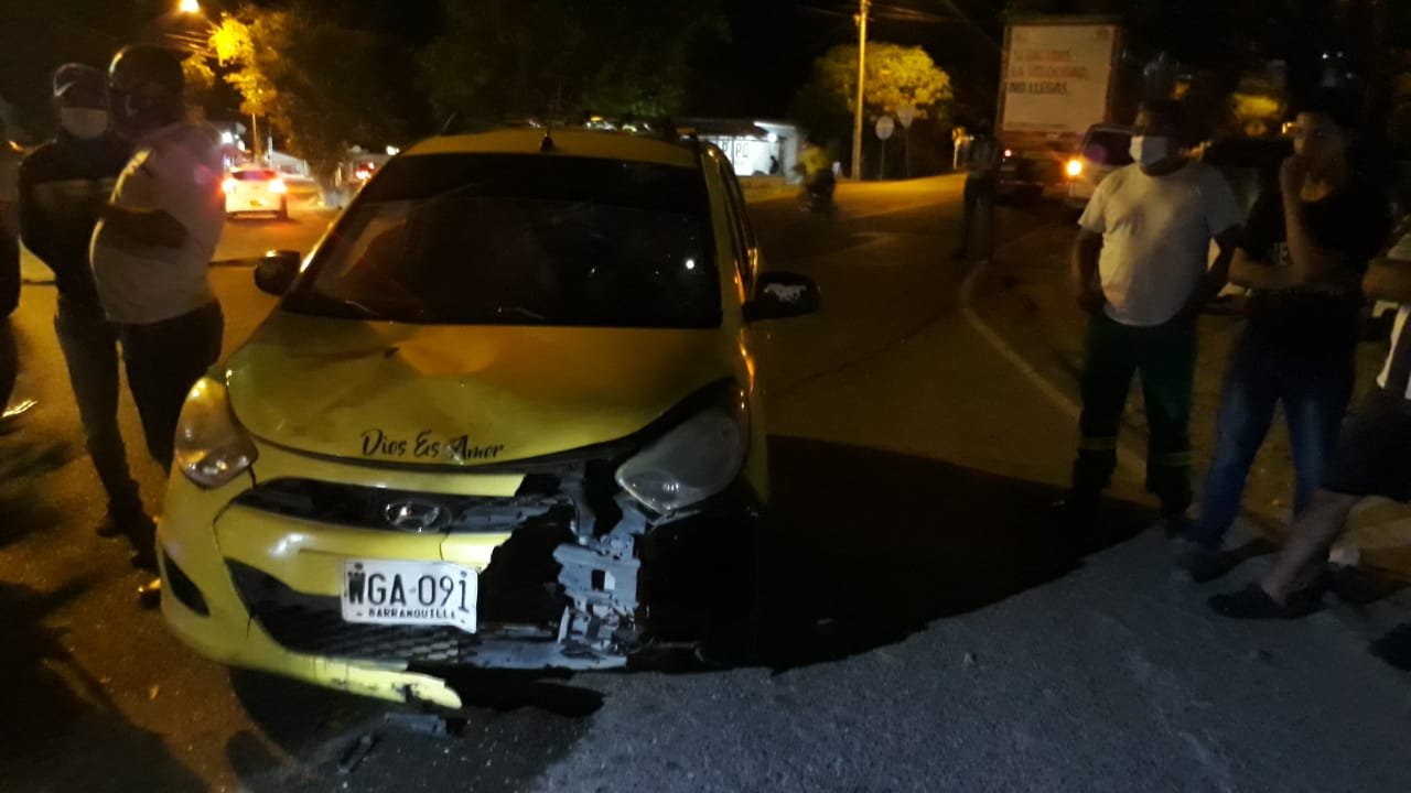 Choque entre taxi y motocicleta en la Cordialidad deja dos heridos ...