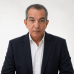 El espejismo económico: cuando el bolsillo silencia el escándalo